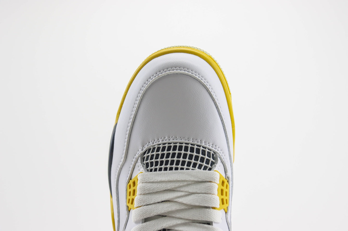 AJ4 Unisex-Adult Sneakers Shoes (AQ9129-101)