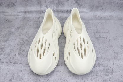 Yeezy Foam Runner Unisex Casual Sandals - FY4567